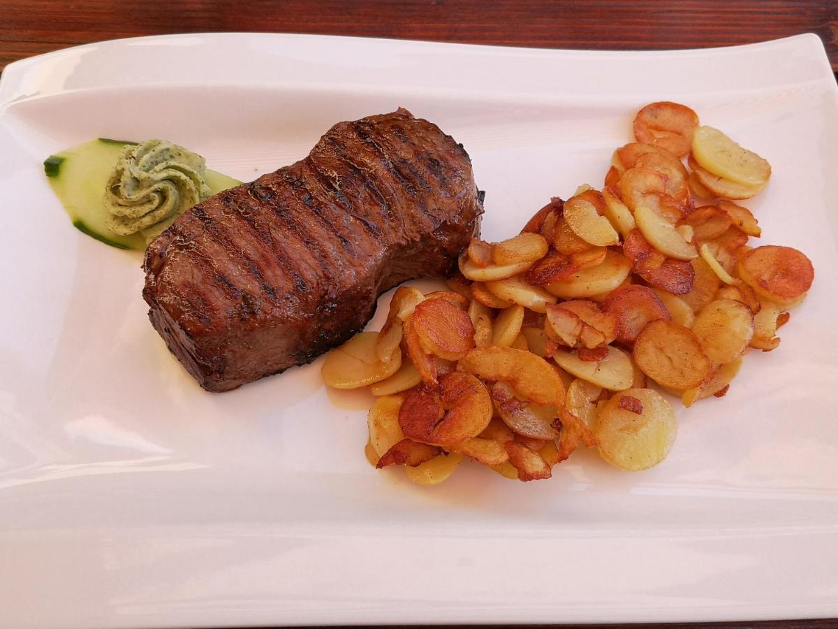 פרייבורג Tuniberg Restaurant Hotel מראה חיצוני תמונה