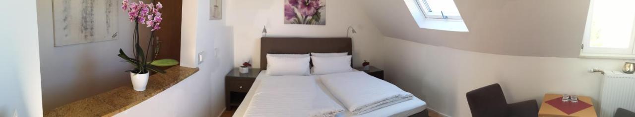 פרייבורג Tuniberg Restaurant Hotel מראה חיצוני תמונה