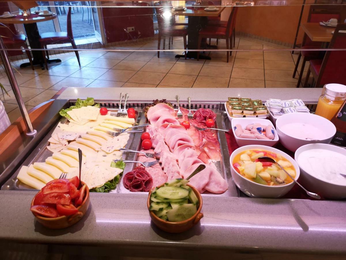 פרייבורג Tuniberg Restaurant Hotel מראה חיצוני תמונה